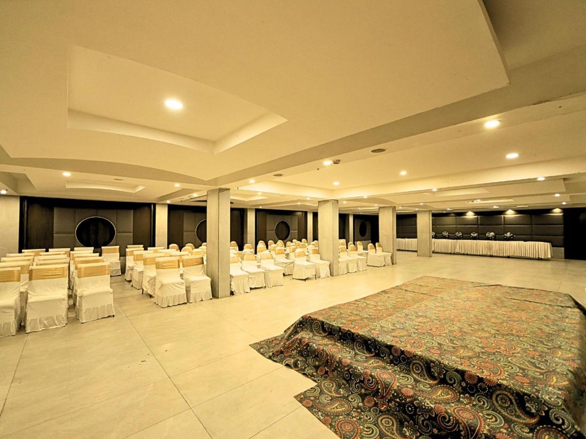 D R Utthama Nellore - Am Hotel Kollection Zewnętrze zdjęcie